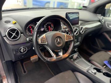 Mercedes B 220 - 12