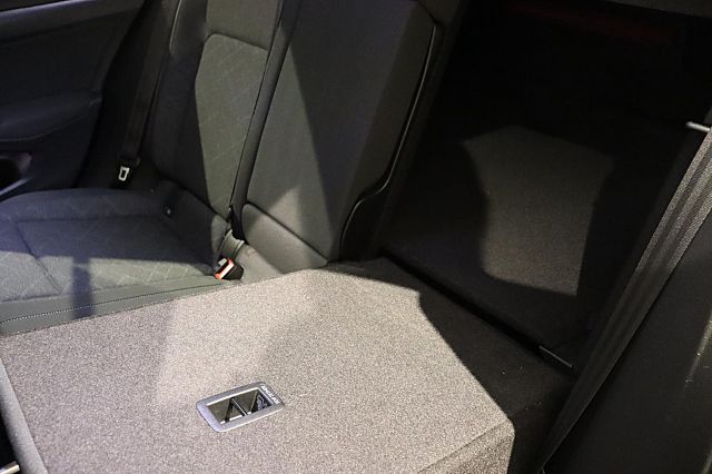 Golf 1.5 TSI Life LED NAVI KLIMA SHZ DAB BT PDC