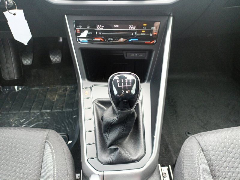 Fahrzeugabbildung Volkswagen Polo 1.0 TSI Life