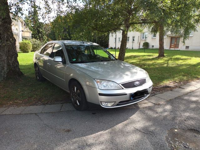 Ford Mondeo Ghia Ausstattung