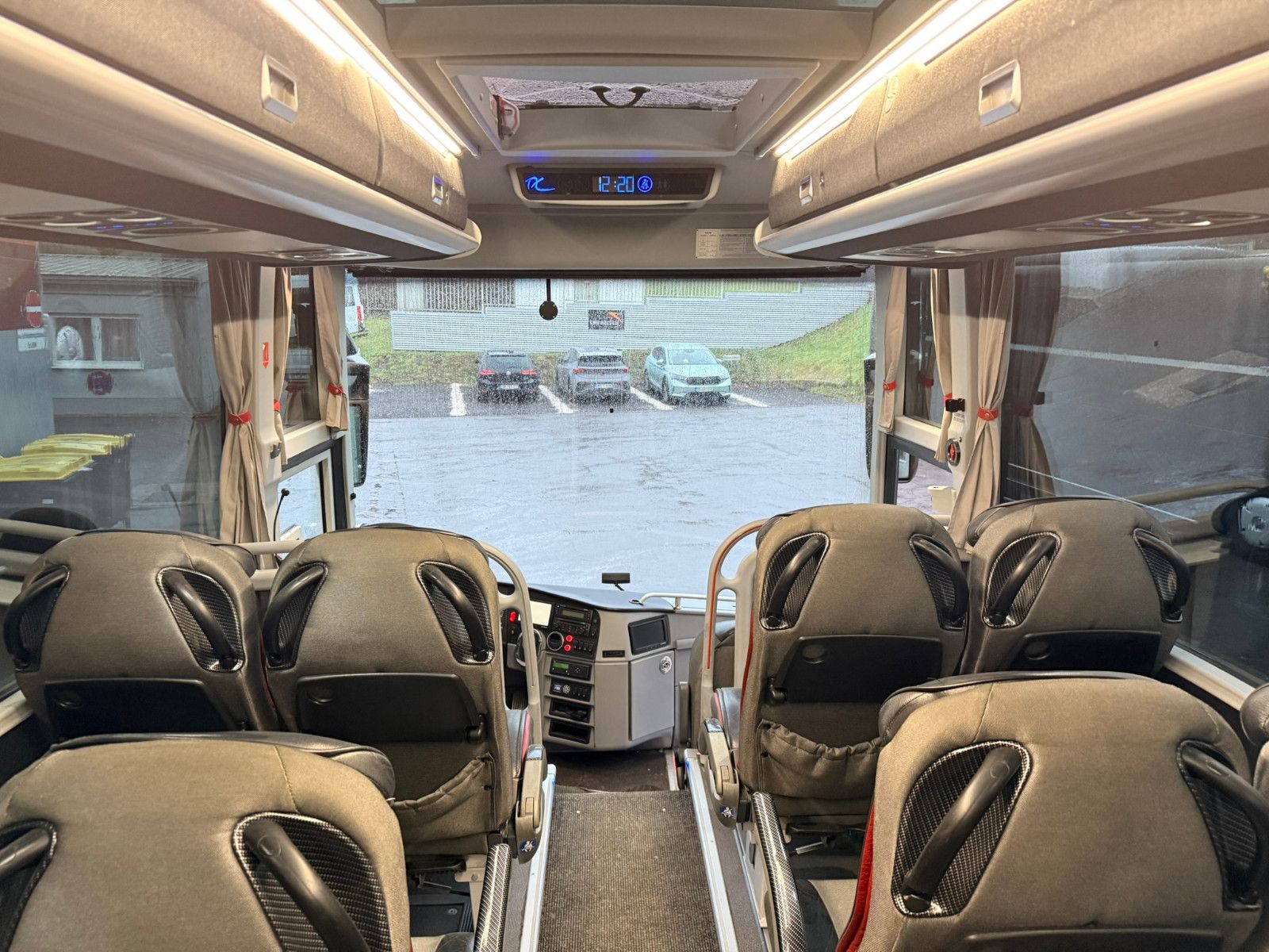 VANHOOL  2017 - Image 34 of 35