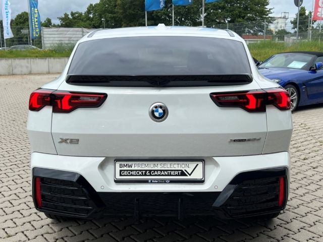 BMW X2 xDrive20d M Sport 20'' IconGlow HUD AHK Pano foto 5