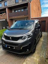 Peugeot Traveller BlueHDi 180PS Business VIP Voll StandH - gebrauchte Peugeot Traveller aus dem Jahr 2023
