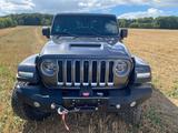 Jeep Gladiator 3,0L Overland Perfekt für Jagd, Tour - graue Jeep Gladiator