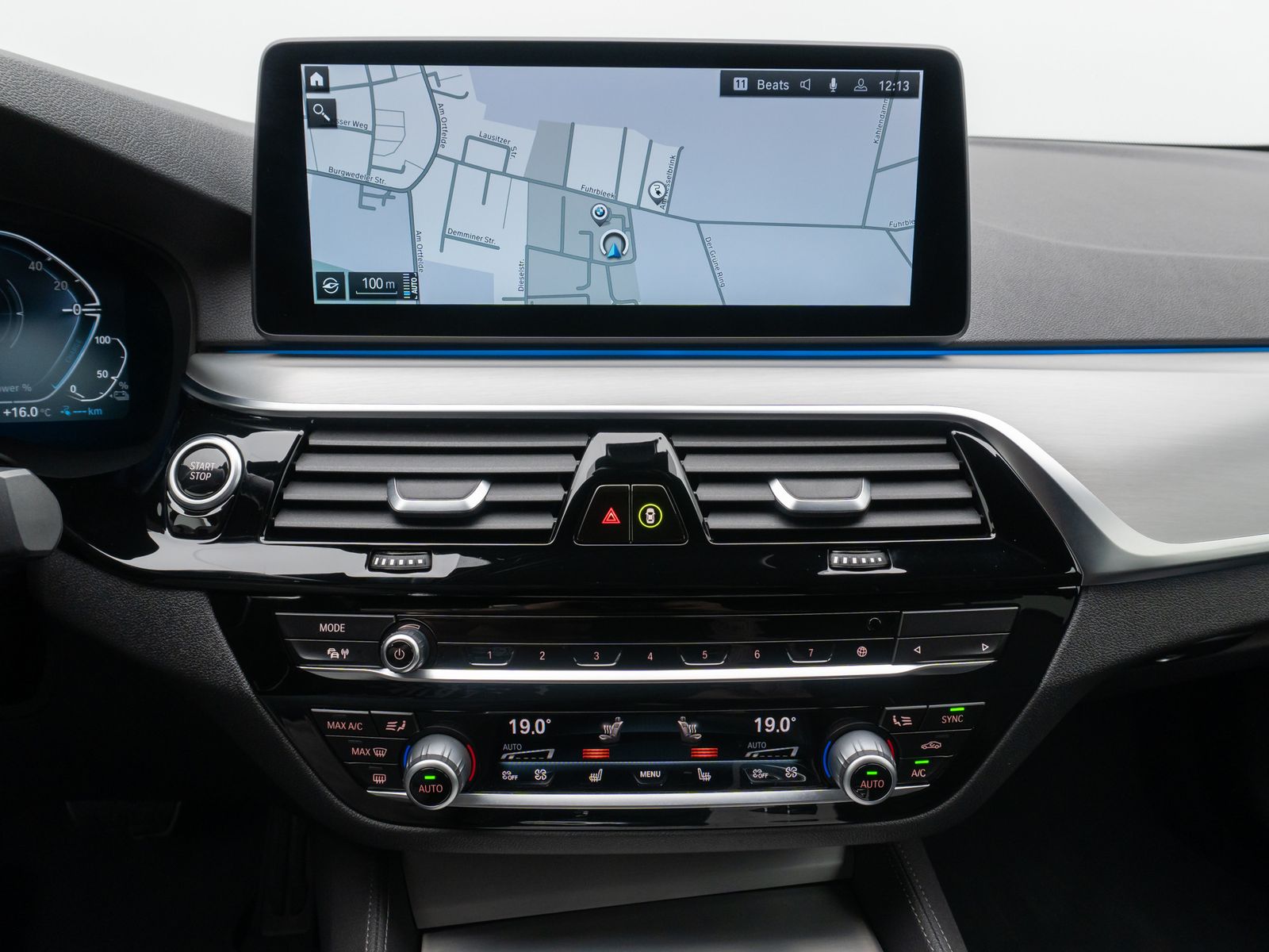 Fahrzeugabbildung BMW 530e M Sport Laser DAB H/K Kamera HUD Komfort