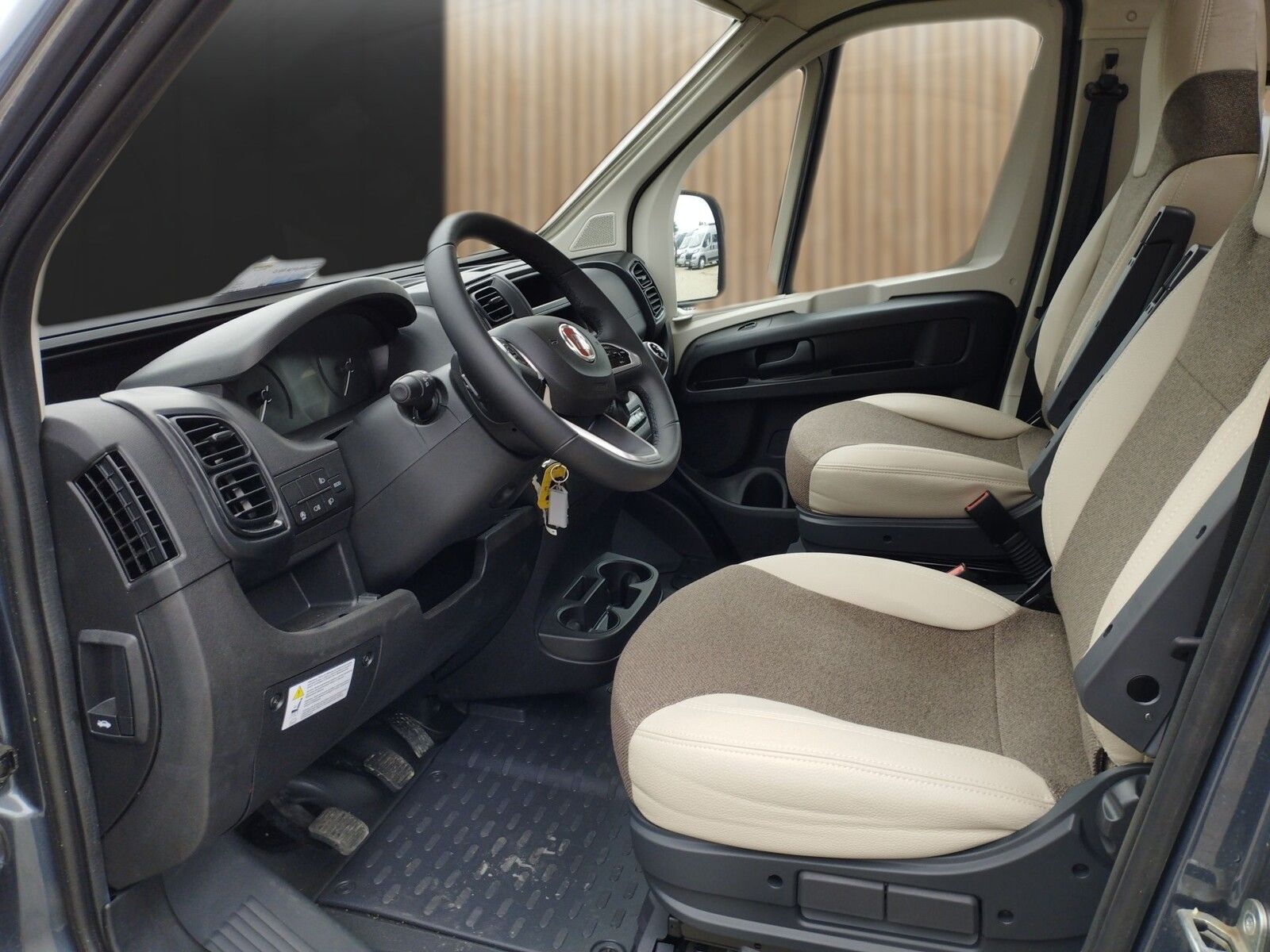 Fahrzeugabbildung Karmann Davis Lifestyle DA 630 LS Concept Paket