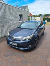 Toyota Avensis Combi 1,8-l-Valvematic Comfort Comfort - Toyota Avensis: Comfort