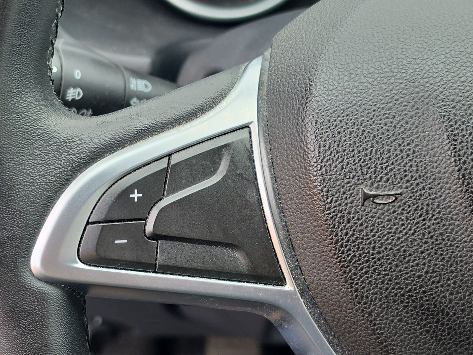 Fahrzeugabbildung Dacia Sandero II Stepway Prestige aus 1.Hand