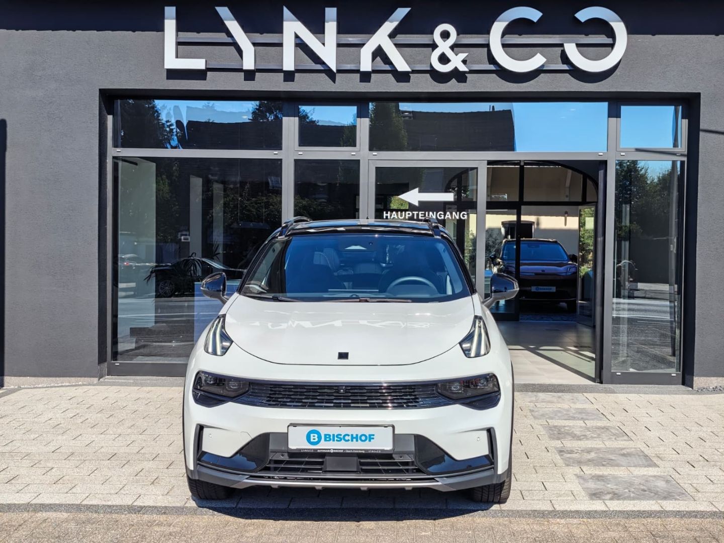 Lynk & Co 01