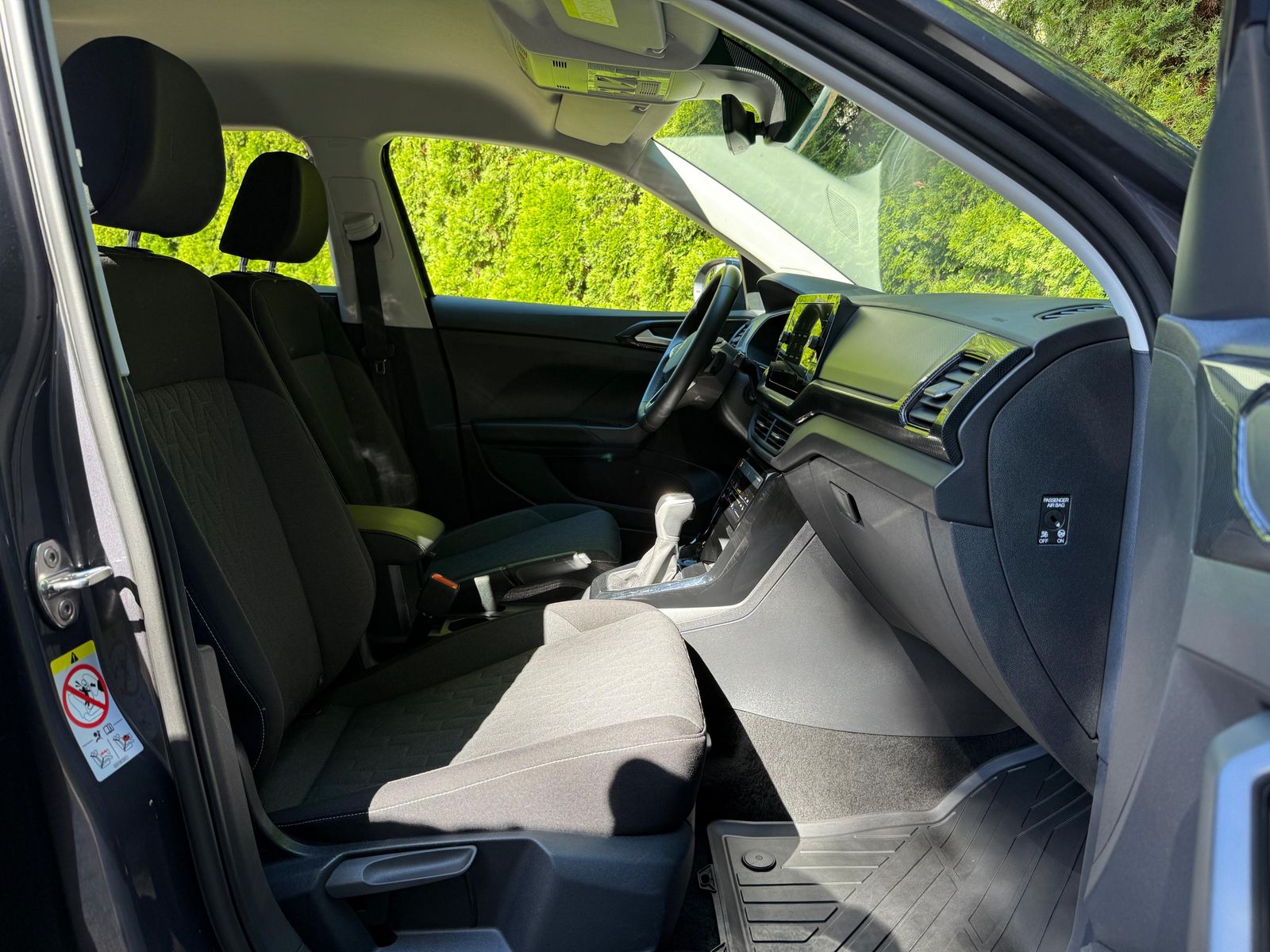 Fahrzeugabbildung Volkswagen T-Cross 1.0 TSI DSG Life LED+KAM+ACC+CARPL+SHZ+