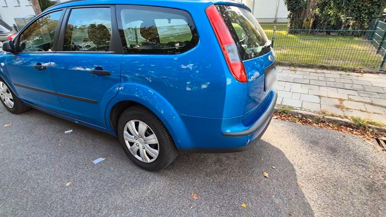 Ford Focus 2006 — photo 8