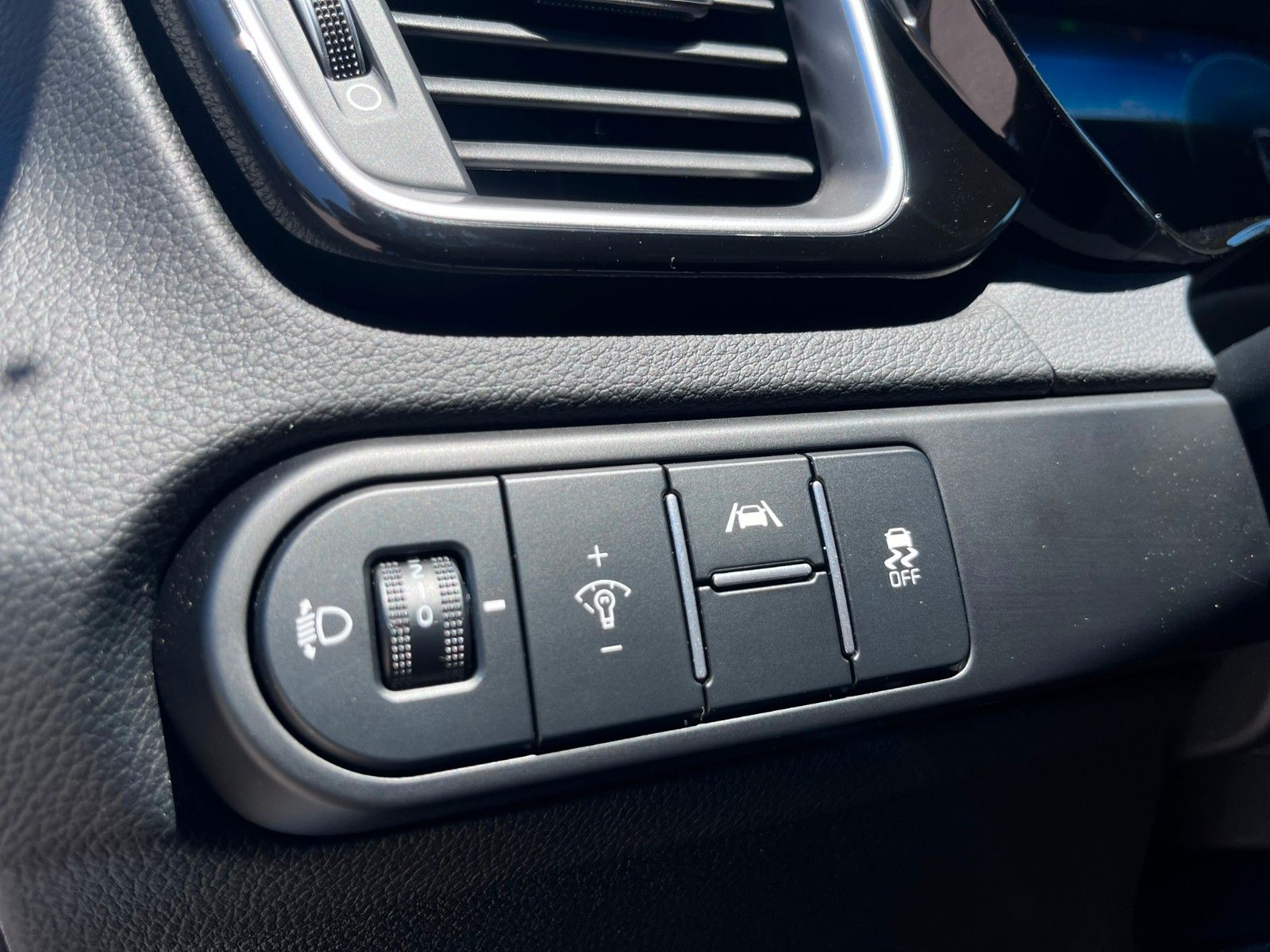 Fahrzeugabbildung Kia Ceed GT-line Leder Pano 140PS digital uvm.