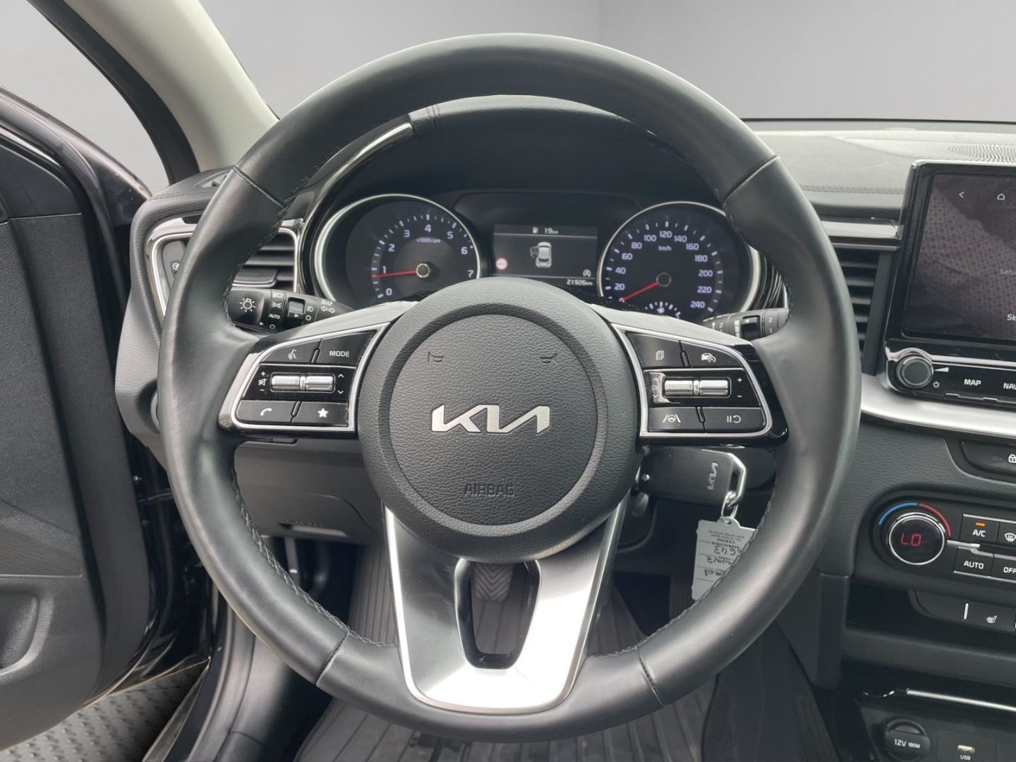 Fahrzeugabbildung Kia XCeed Vision Navi Klima DAB SHZ LED Tempomat