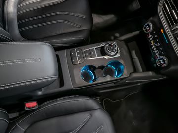 Ford Kuga 2.5 Plug-In Hybrid Vignale Stauassistent