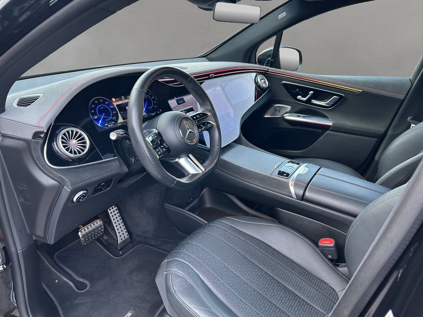 Fahrzeugabbildung Mercedes-Benz EQE350 4M SUV AMG Prem HYPER AIRMATIC AHK HAL WP