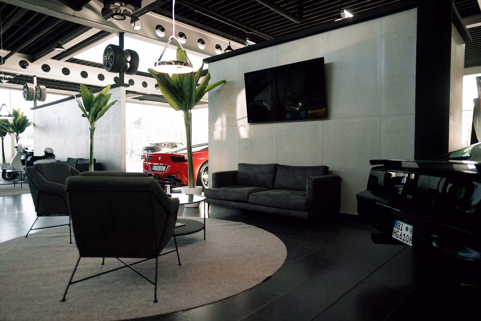 showroom-image-top