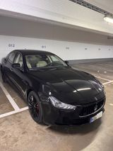 Maserati Ghibli 3.0 V6 Diesel 275HP Automatik RWD -