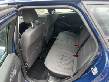Ford Focus - 12