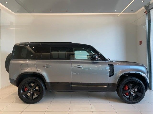 Fahrzeugabbildung Land Rover Defender 110 P400 X 7 Sitze & Standheizung