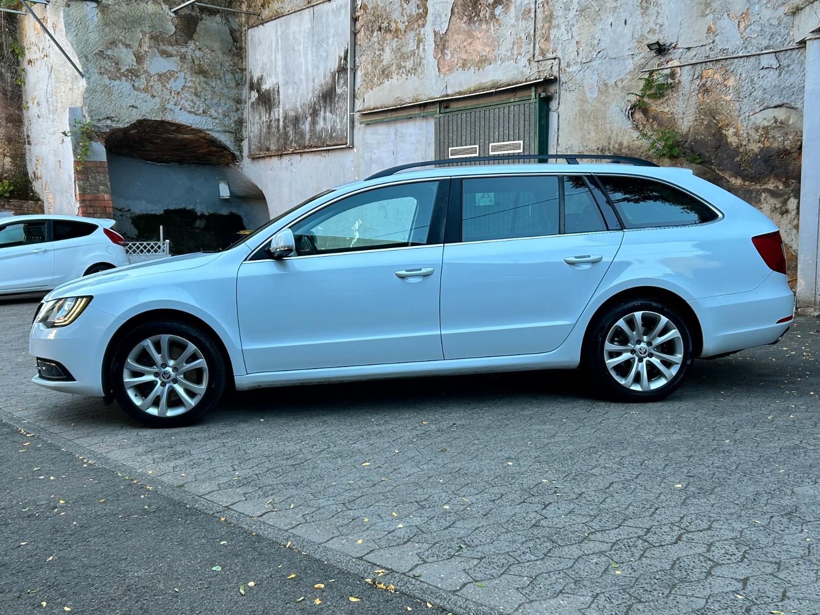 Skoda Superb Combi Exclusive