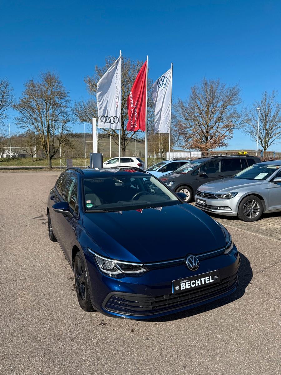 Volkswagen Golf VIII Variant Life eTSI