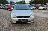 Ford Focus 2.0 Ghia ,LPG -Neue TÜV -INSP-RPP - Ford Focus aus 2001: Ghia