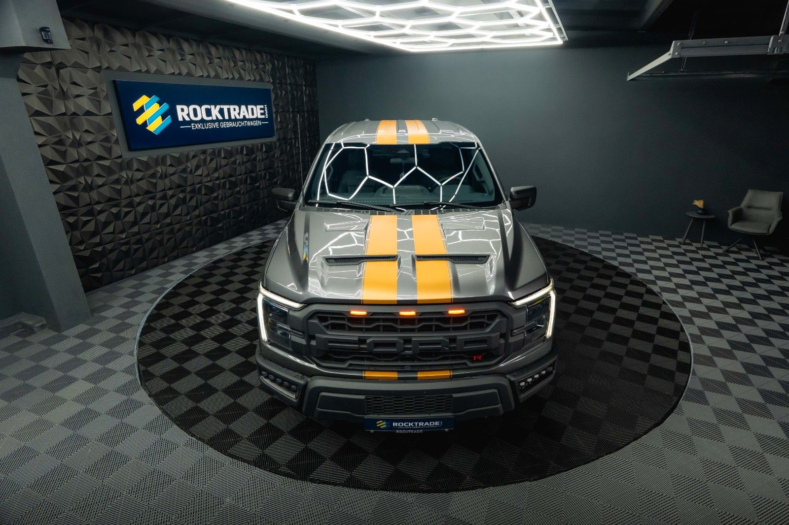 Fahrzeugabbildung Ford F150 5.0L V8 4x4 Offroad SuperCrew RAPTOR 19%