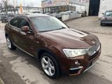 BMW X4 xDrive 30d Navi*HeadUp*SHD*Kamera*Bi-Xen*1HD* - BMW X4 mit Schiebedach