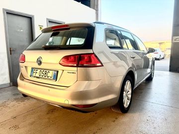 Volkswagen Golf - 8