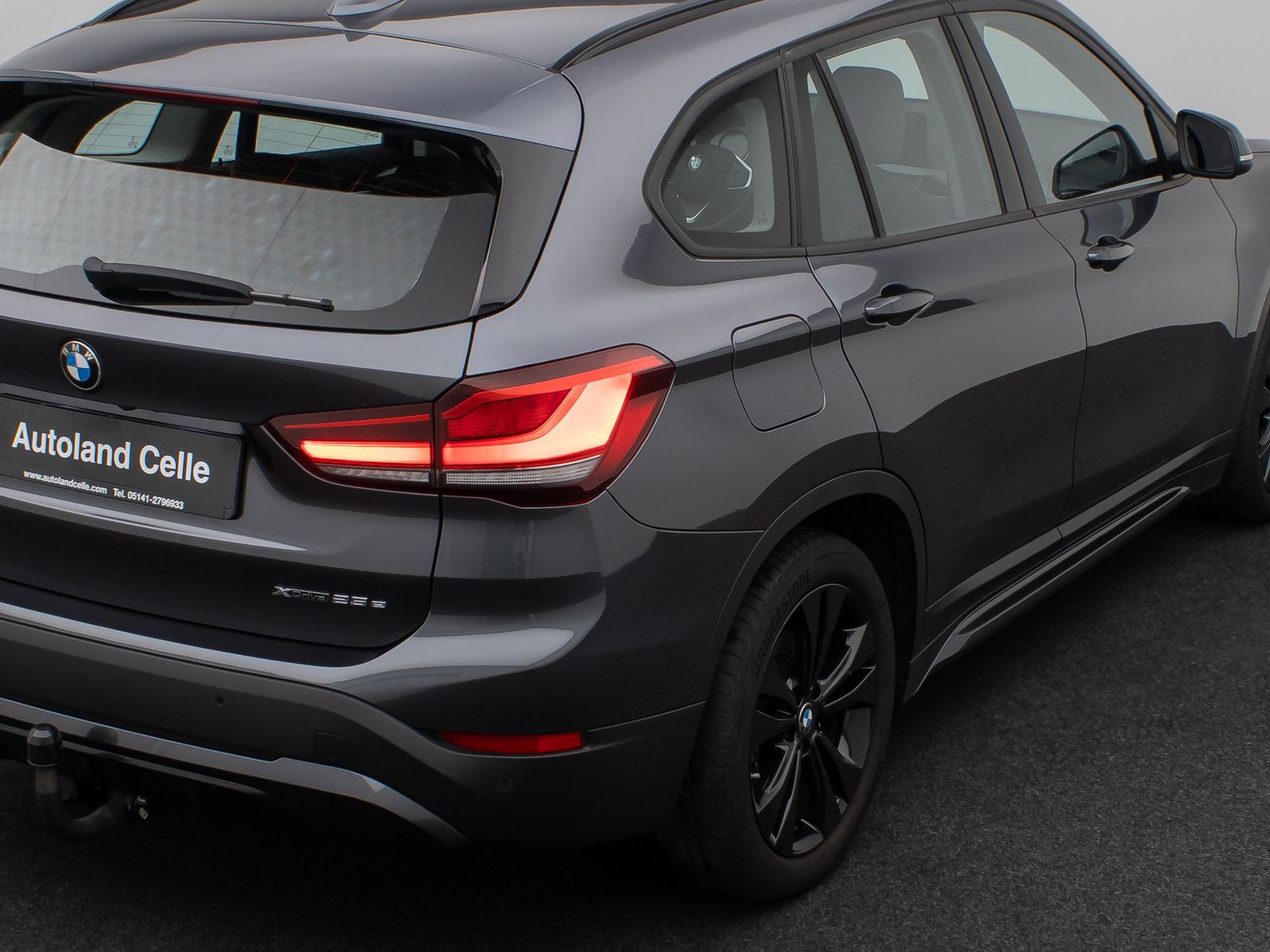 Fahrzeugabbildung BMW X1 xD25e SportLine Kamera HUD DAB HiFi AHK Alarm