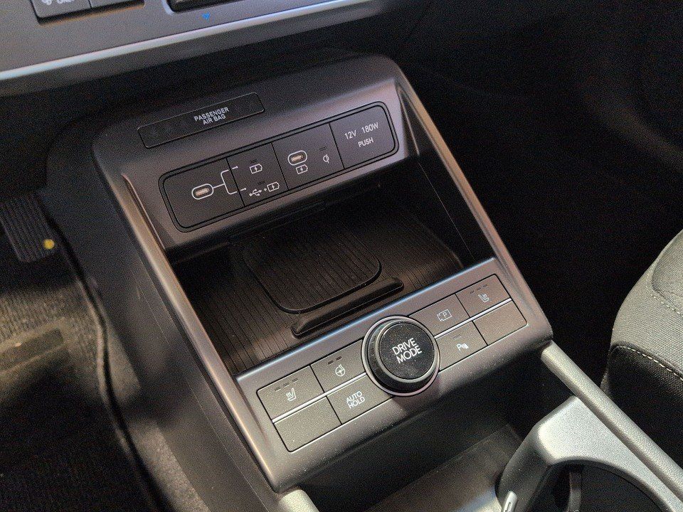 Fahrzeugabbildung Hyundai KONA HEV 1.6GDI AT TREND LICHT-P NAVI+KAMERA+QI+