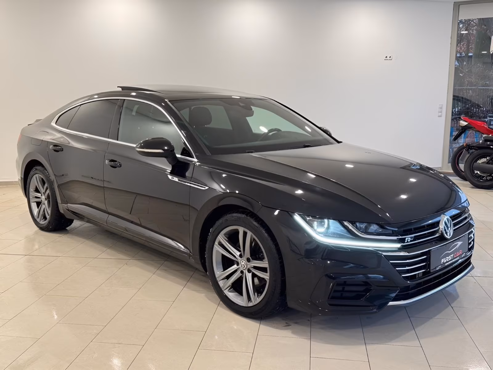 Volkswagen Arteon 2.0 TDI R-Line PANO VIRTUAL KAMERA 1-HAND, миниатюра 5
