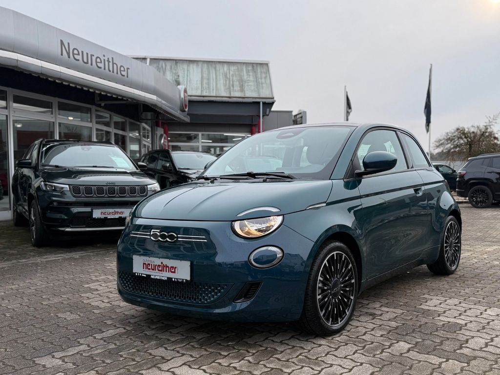 Fiat 500e Icon 42 kWh Kamera Panorama 17"