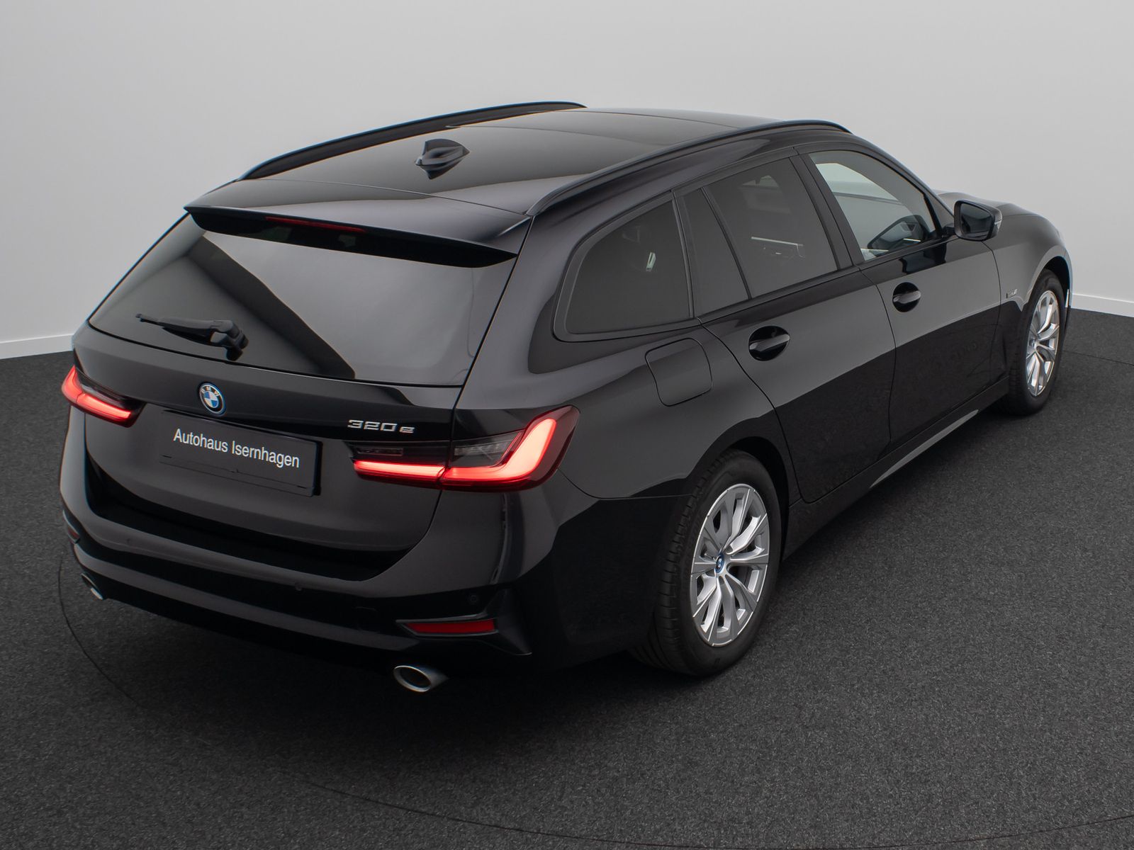 Fahrzeugabbildung BMW 320e Alarm LED DAB Panorama Leder M Sportleder