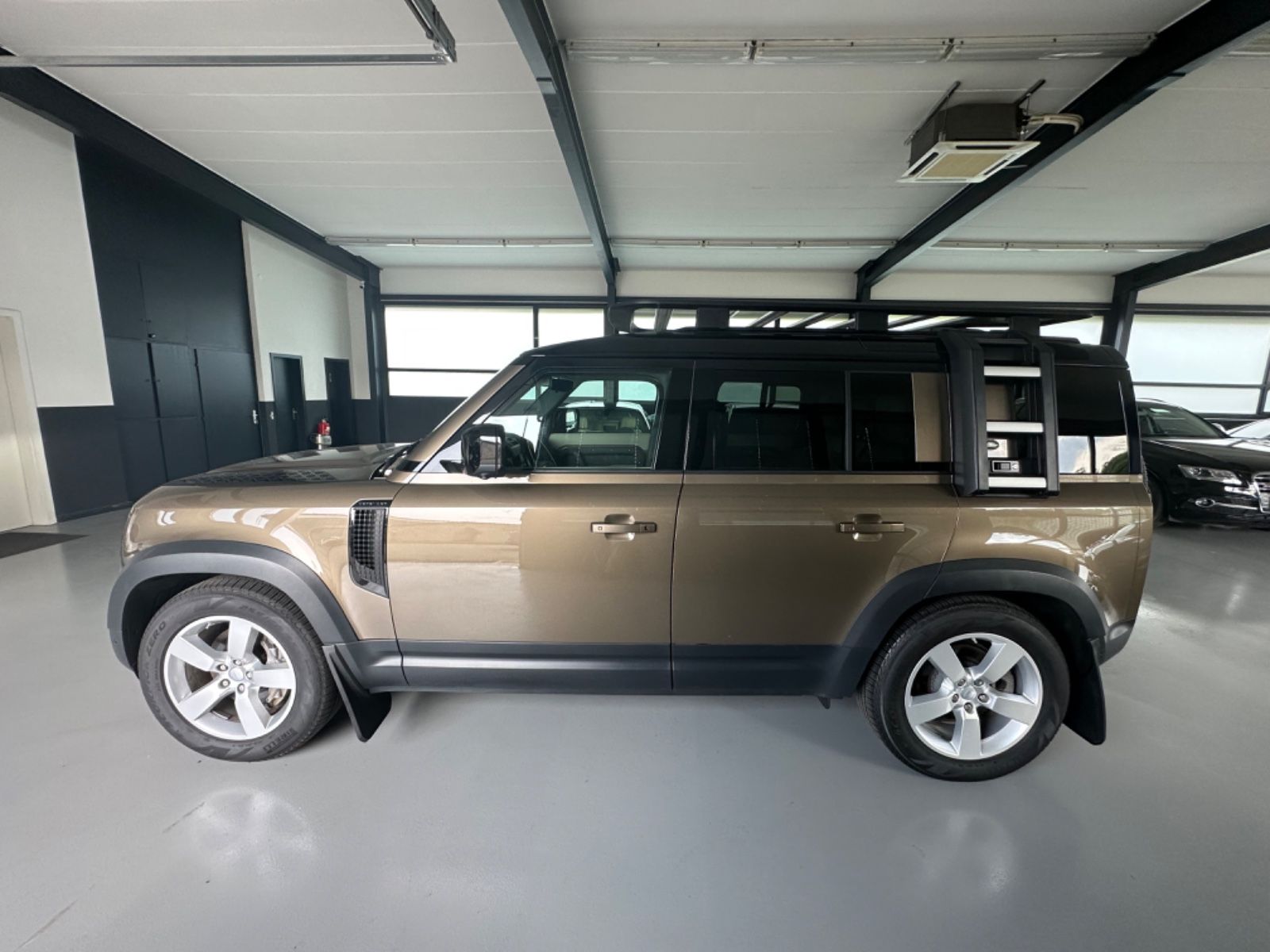 Land Rover Defender 110 First Edition P400 AHK Kamera Pano foto 5