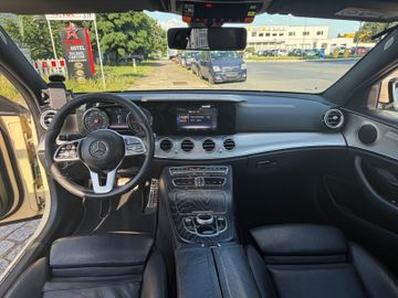 Mercedes E 200 - 11