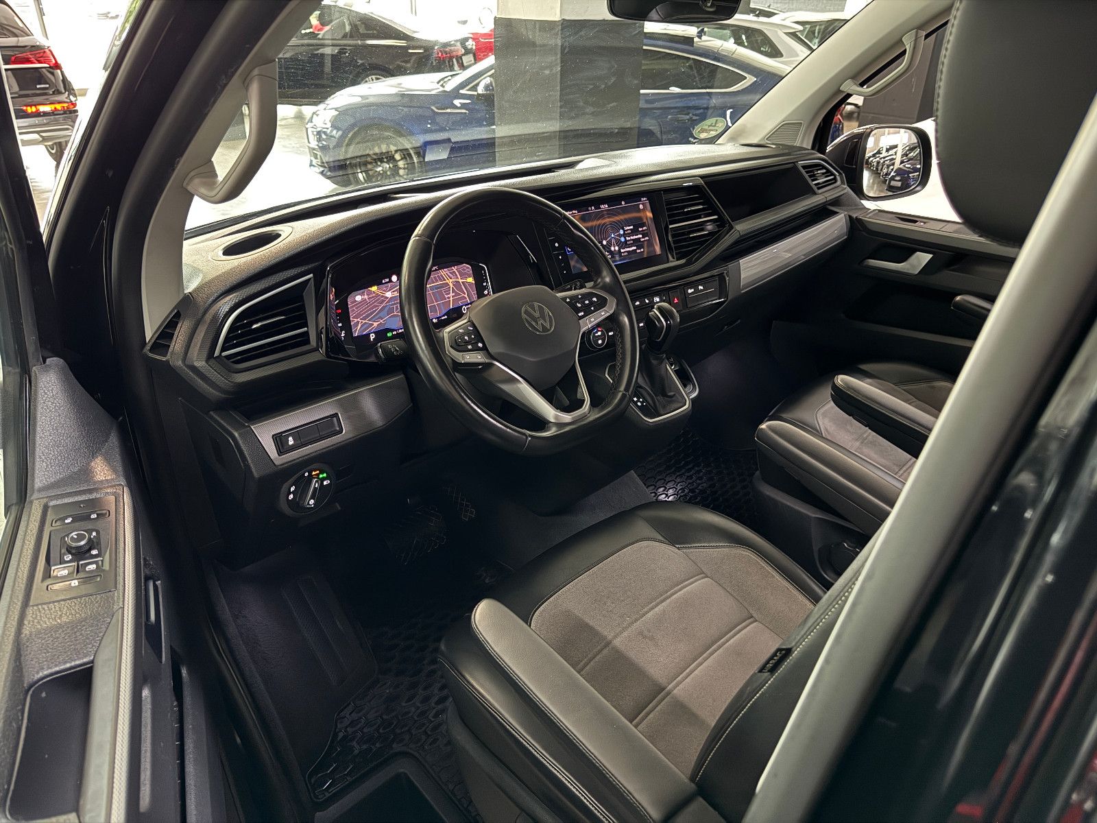 Fahrzeugabbildung Volkswagen T6.1 DSG 4MOTION IQ.DRIVE 7SITZER GENERATION SIX