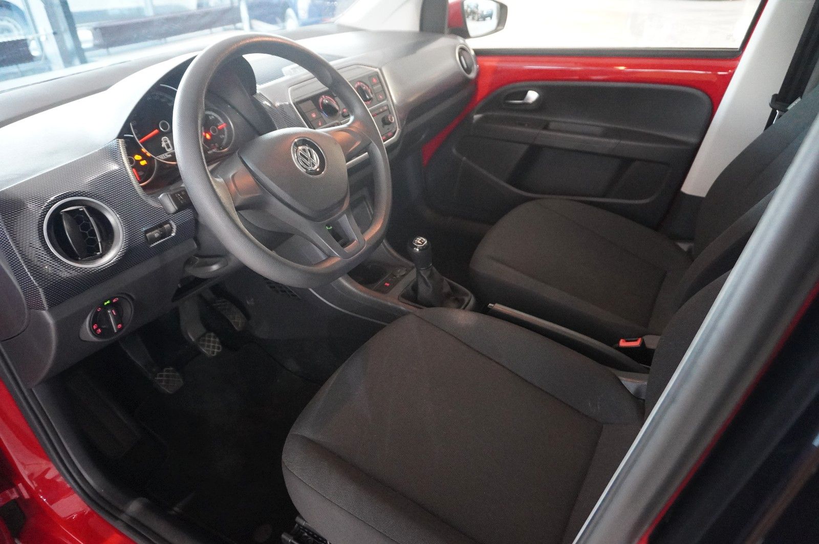 Fahrzeugabbildung Volkswagen up! 1.0 MOVE 5-TÜR KLIMA/SHZ/USB/NEBEL/SPORT/LED