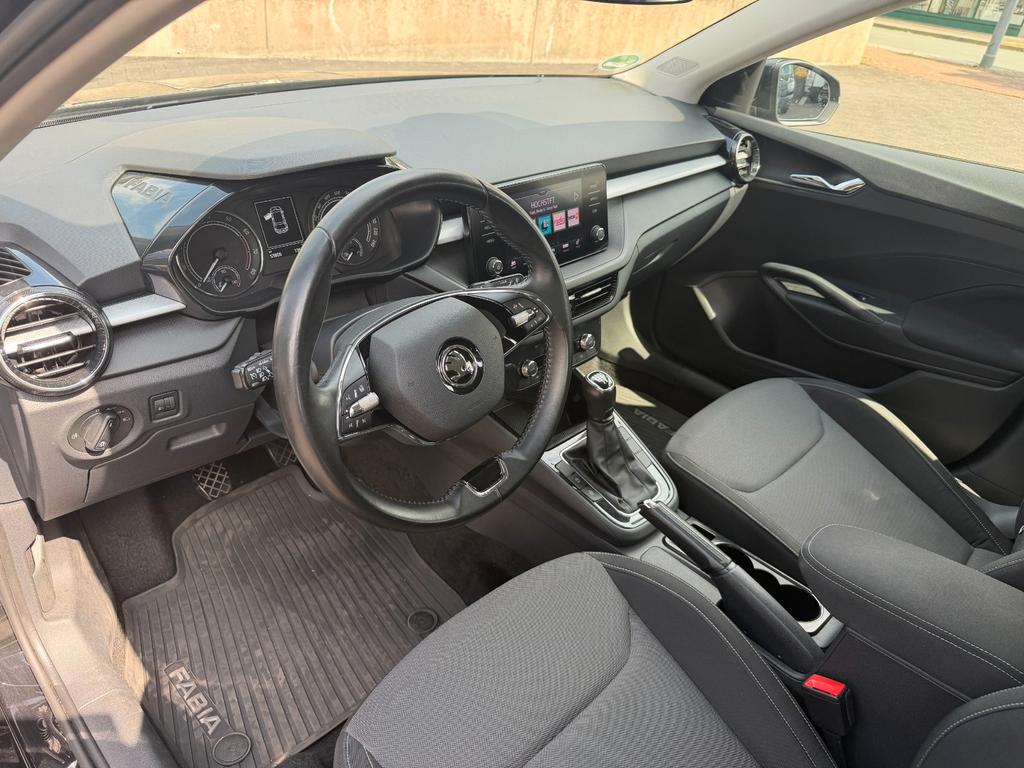 Skoda Fabia 2022 г. Чёрный, пробег 53000 км