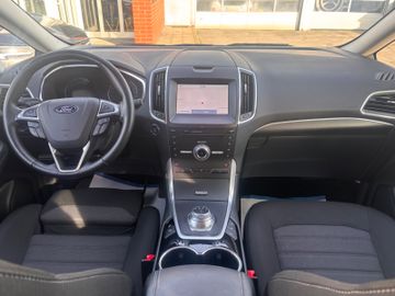 Ford S-Max - 9