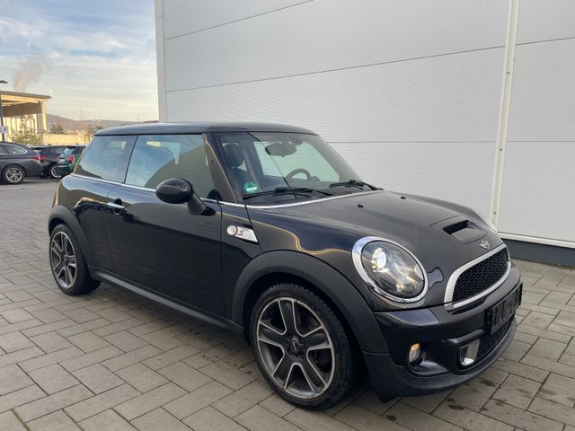 MINI Cooper S*Panor.*SHZ*PDC*BI-Xenon*Lichtp.*GSD*ALU