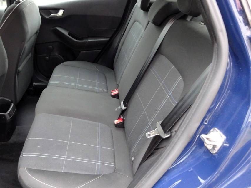 Fahrzeugabbildung Ford Fiesta 1.1 Cool & Connect ALW-Reifen