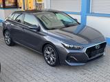 Hyundai i30 Fastback Premium Panorama Leder LED - Hyundai i30: Leder
