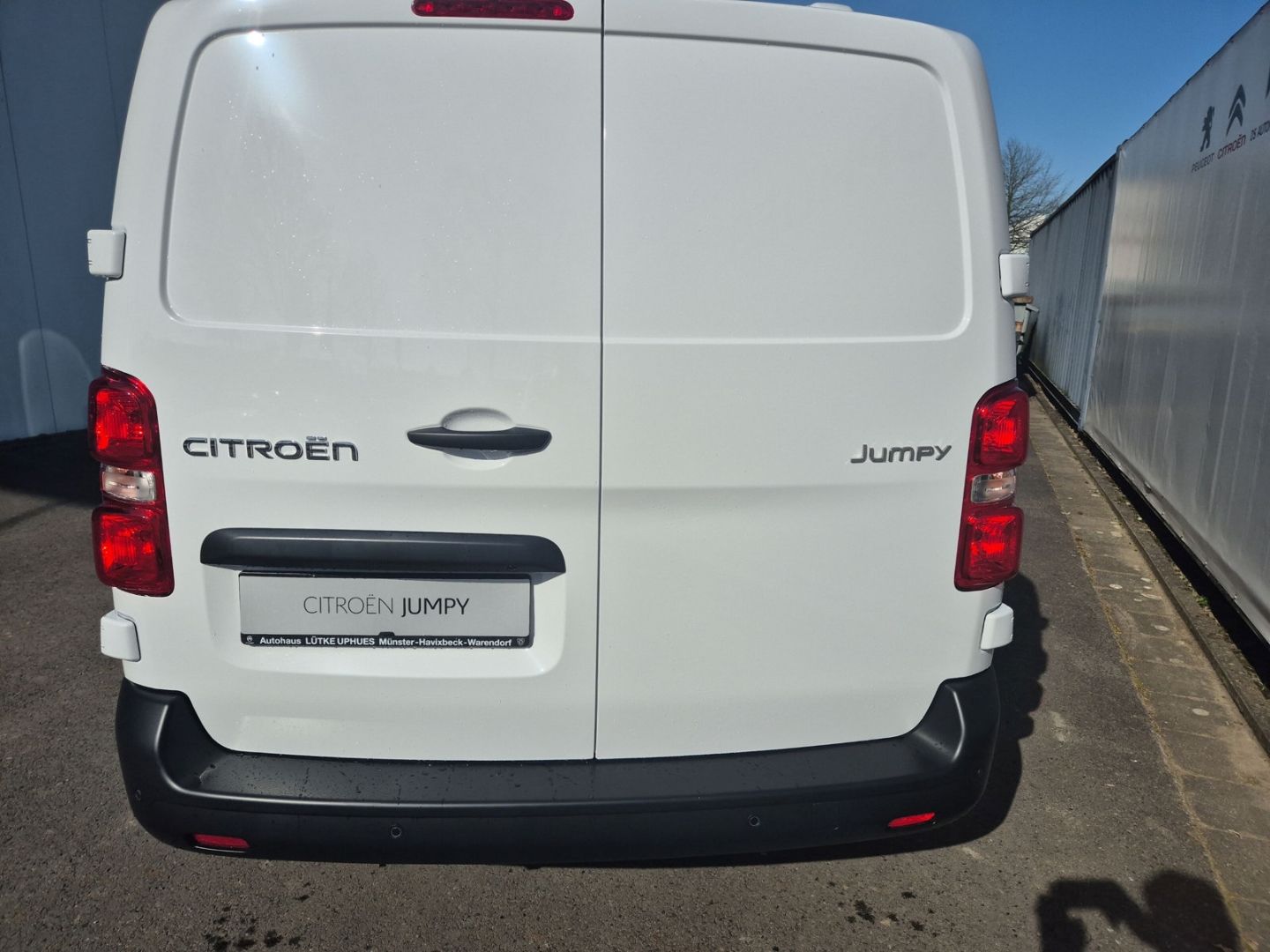 Fahrzeugabbildung Citroën Jumpy KW Standard (L2) 2.0 BlueHDi 145 AHK-abn.