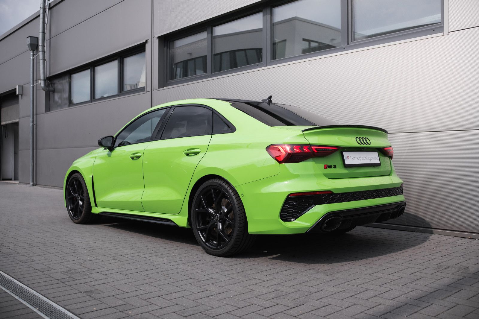 Fahrzeugabbildung Audi RS 3 Lim. 2.5 TFSI quattro-Sportabgas-Kamera