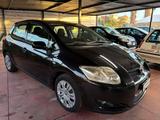 Toyota Auris 1.4 D-4D 5p-- c.a.m.b.i.o-a.u.t.o.m - Toyota Corolla mit Diesel-Antrieb