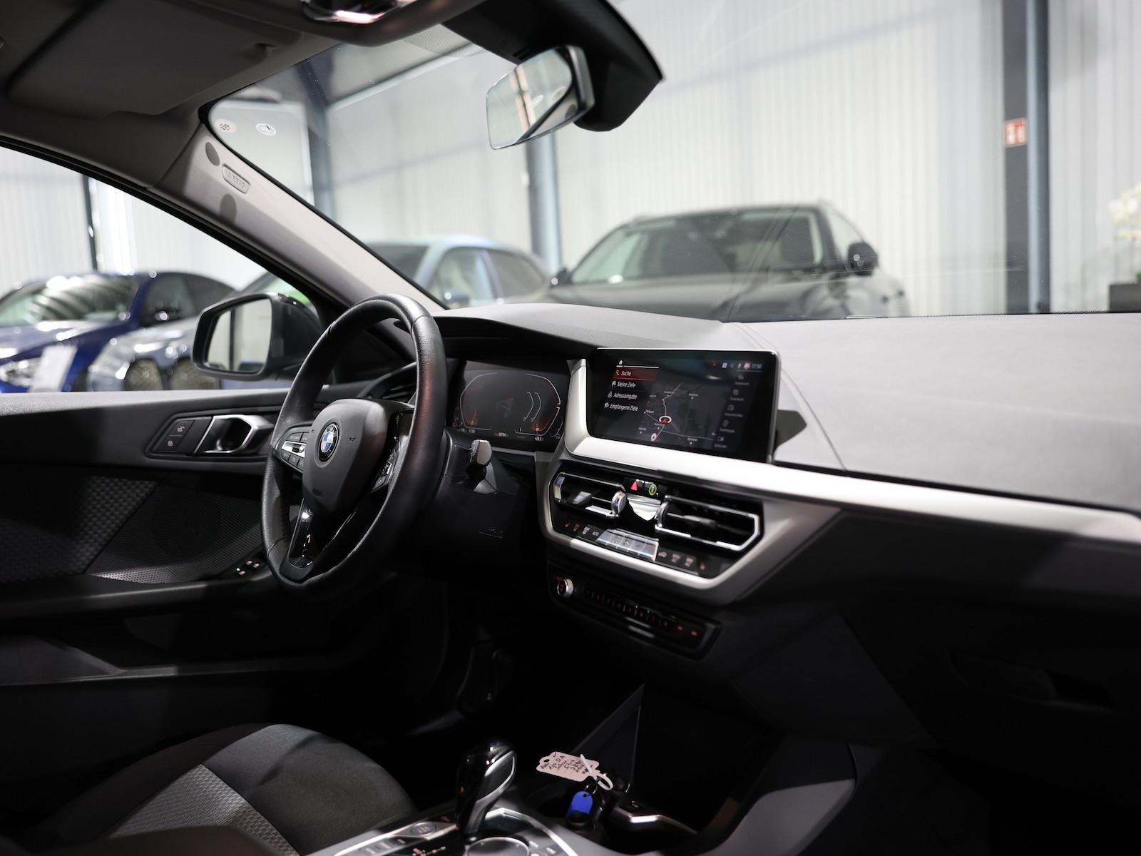 BMW 1 Series d Advantage / LED / LIVE-COCKPIT-PRO+NAVI+, миниатюра 21