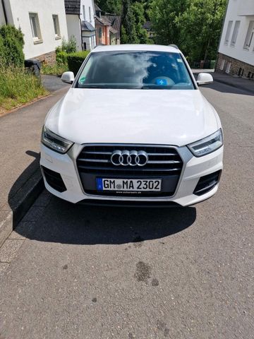 AUDI Audi Q3 2.0 TDI 8U BJ. 2017
