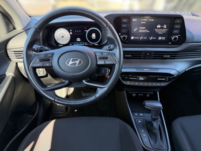 Fahrzeugabbildung Hyundai i20 Advanced 1.0 T-GDI +CARPLAY+TEMPOMAT+SHZ+RFK