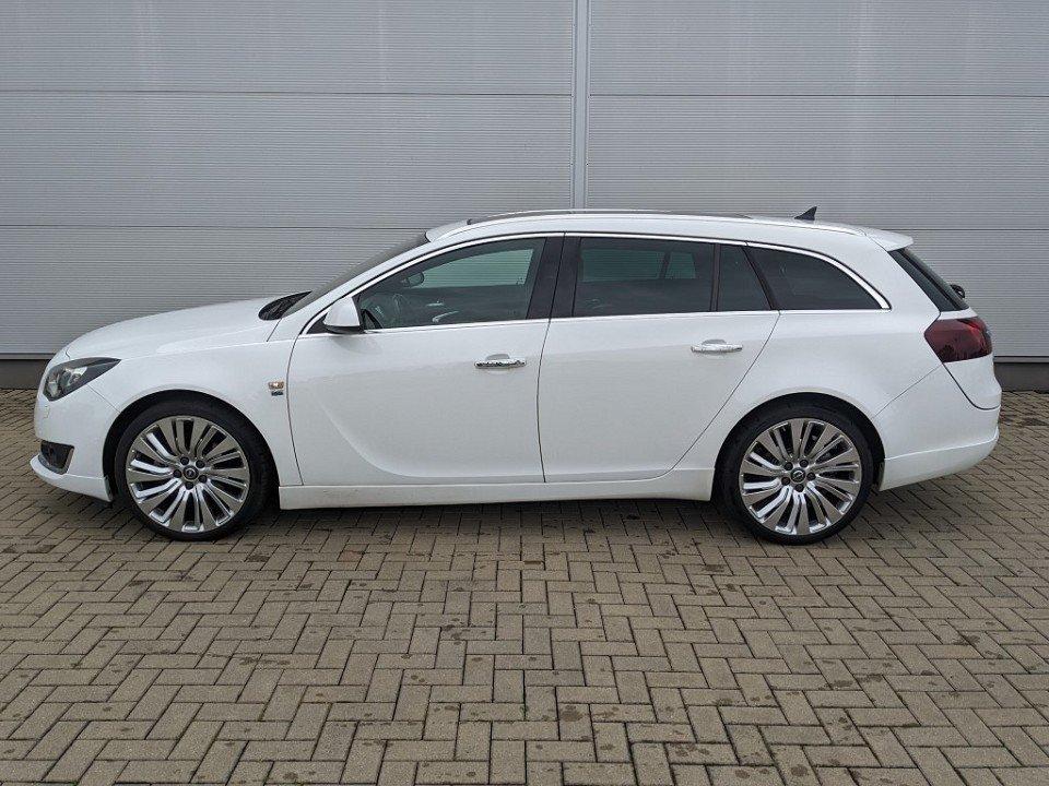 Opel Insignia Sports Tourer 2.0 CDTI BiTurbo 194 ch BVA / Toit panoramique / Bose / Cuir Nappa ventilé / Caméra de recul